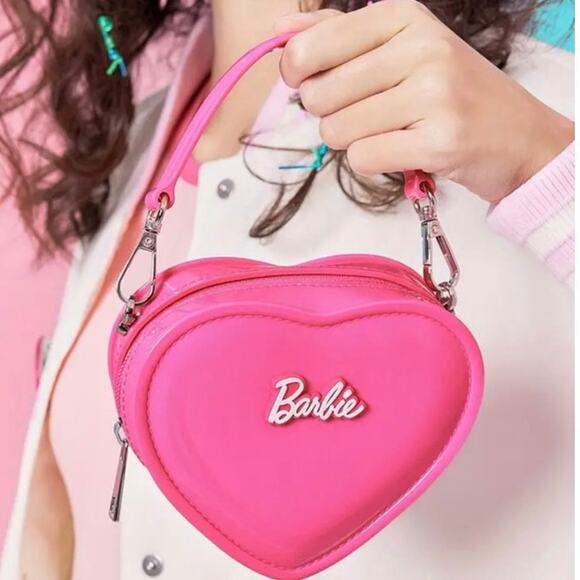 Barbie Mini Heart Purse - Picture 3 of 6